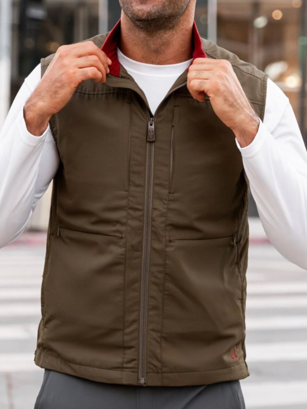 ScotteVest Best Travel Vest for Men - 26 pockets - Size M